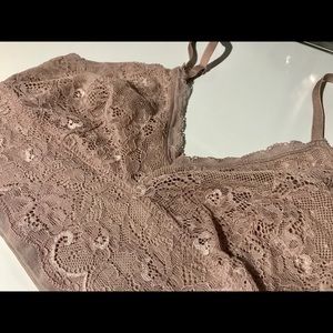 🎉🤩 Dusty Pink / Mauve Lace Bralette